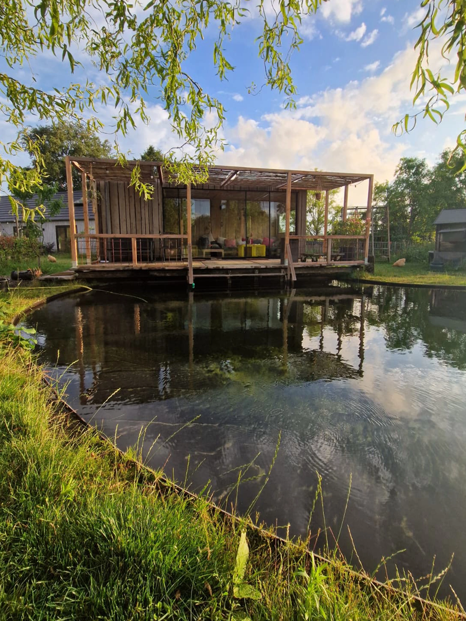 Poolhouse shared 2